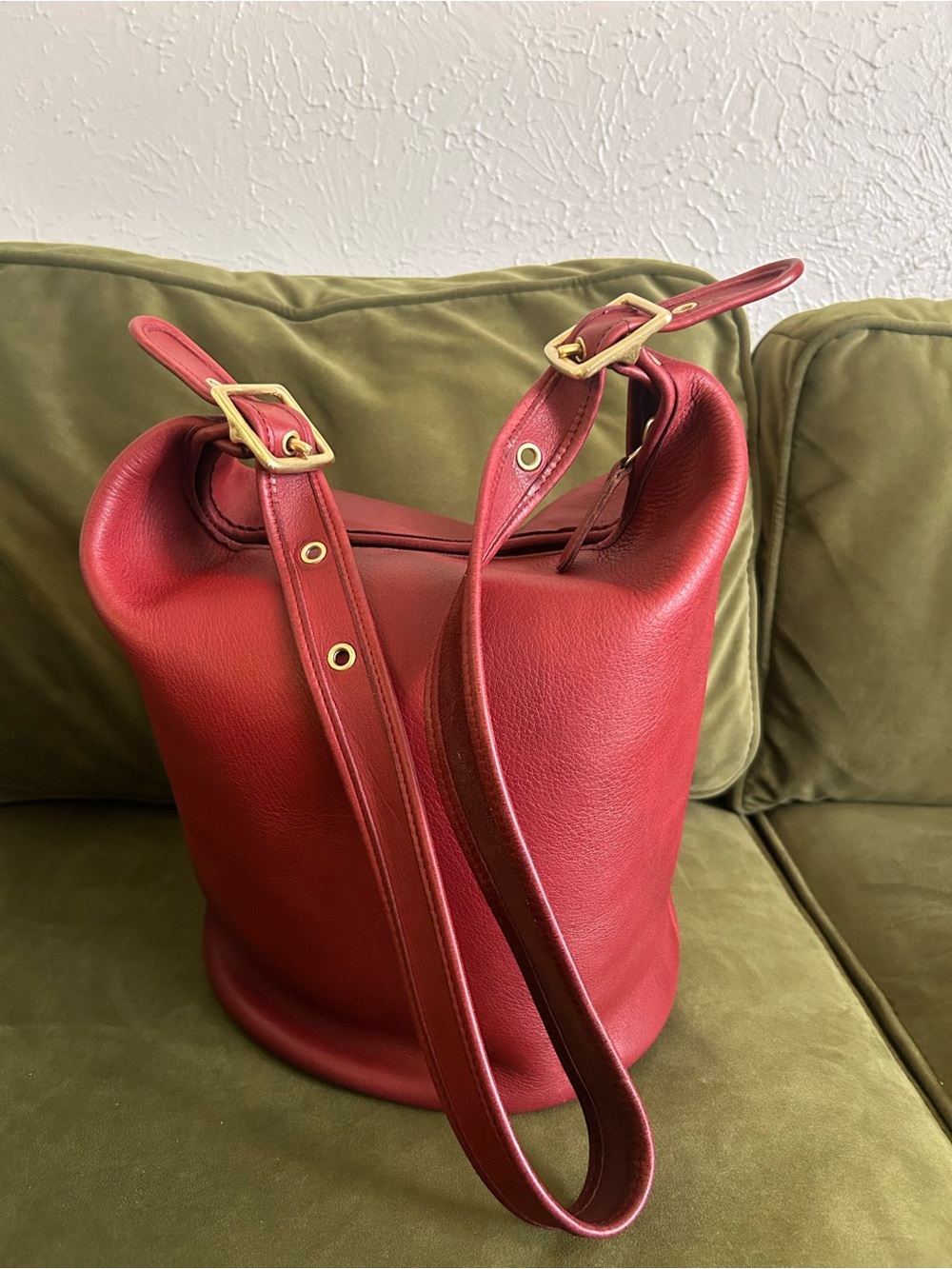 Vintage Coach Duffel Shoulder Bag 9085 XL Red Leather - Picture 9 of 16